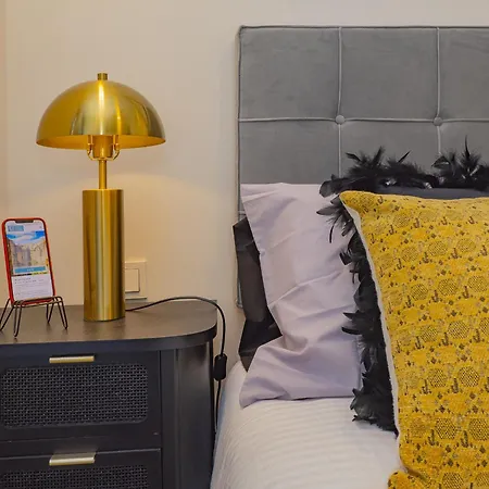 Apartment Cubo's Urban Sky Deluxe 14 *